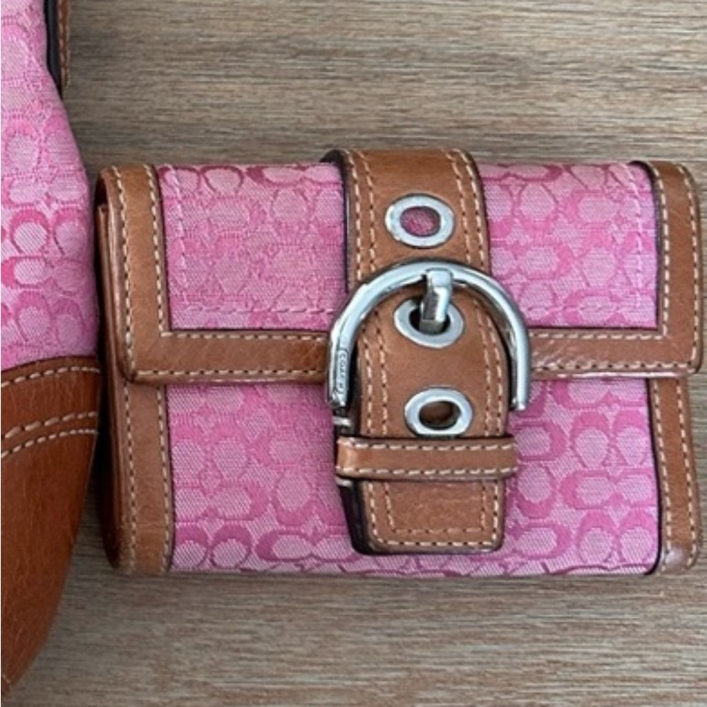 Coach pink wallet